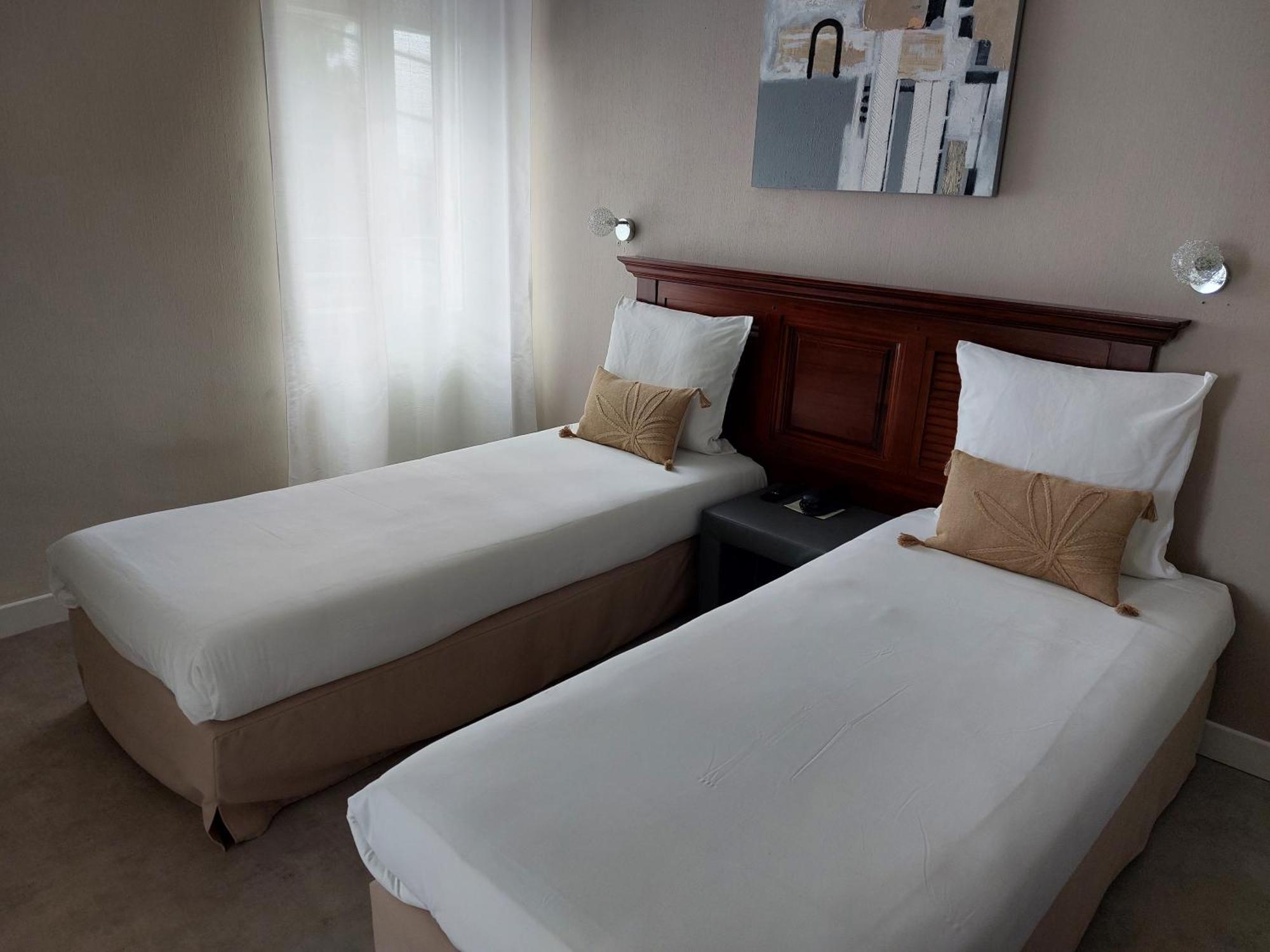 Cit'Hotel L'Europe - Cholet Gare Екстер'єр фото