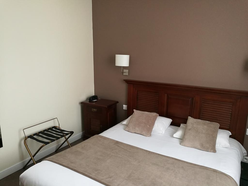 Cit'Hotel L'Europe - Cholet Gare Екстер'єр фото
