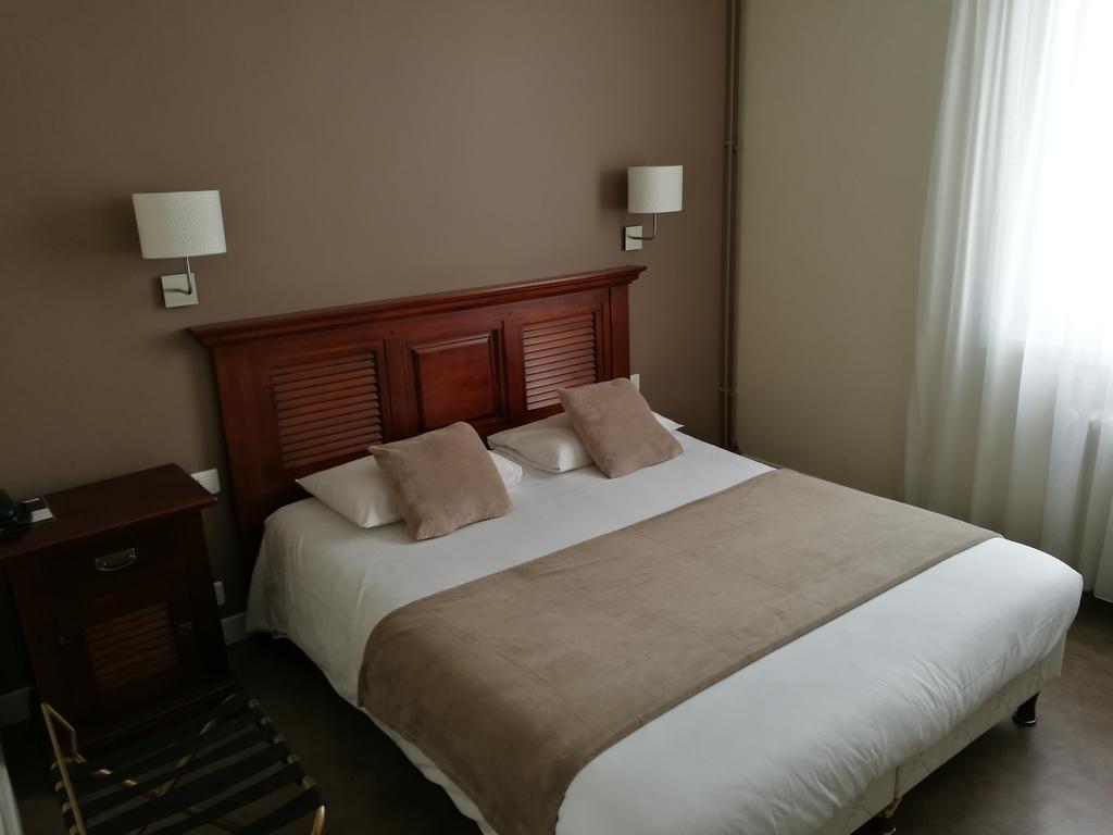 Cit'Hotel L'Europe - Cholet Gare Екстер'єр фото
